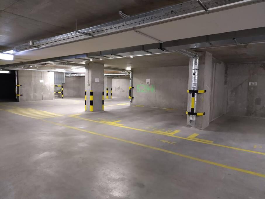 Marone 209 Budapest ~ Ac/Balcony/Indoor Parking Ngoại thất bức ảnh